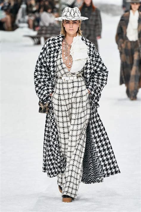 chanel trousers 2019